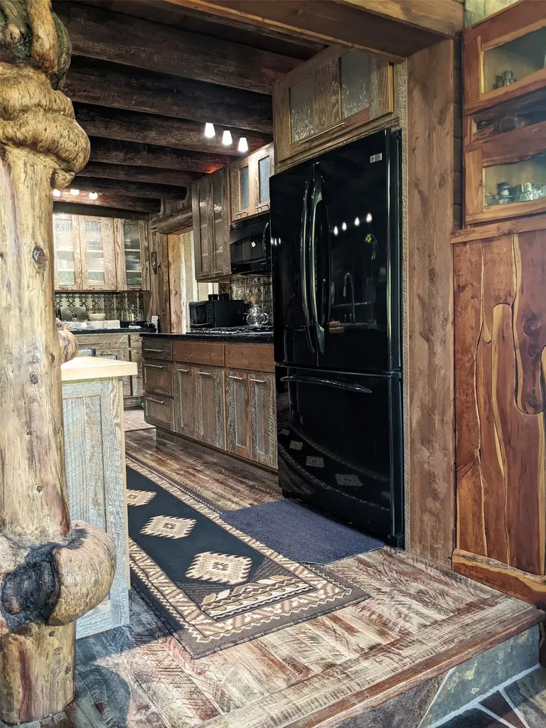 70 Mountain Road Plains MT 59859