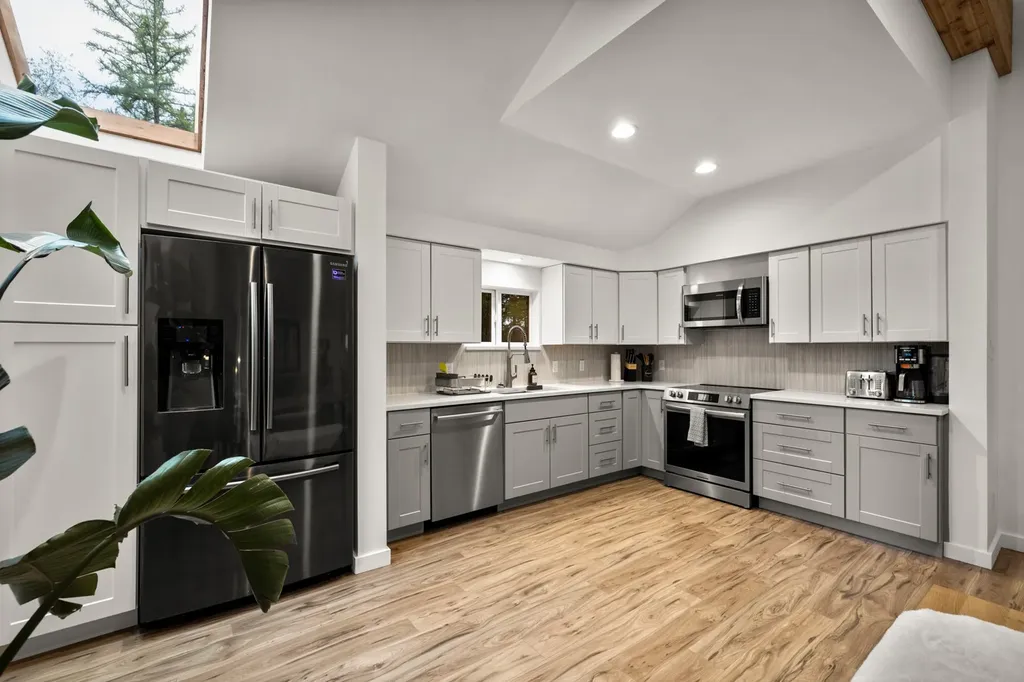 390 Beaver Lake Road Whitefish MT 59937
