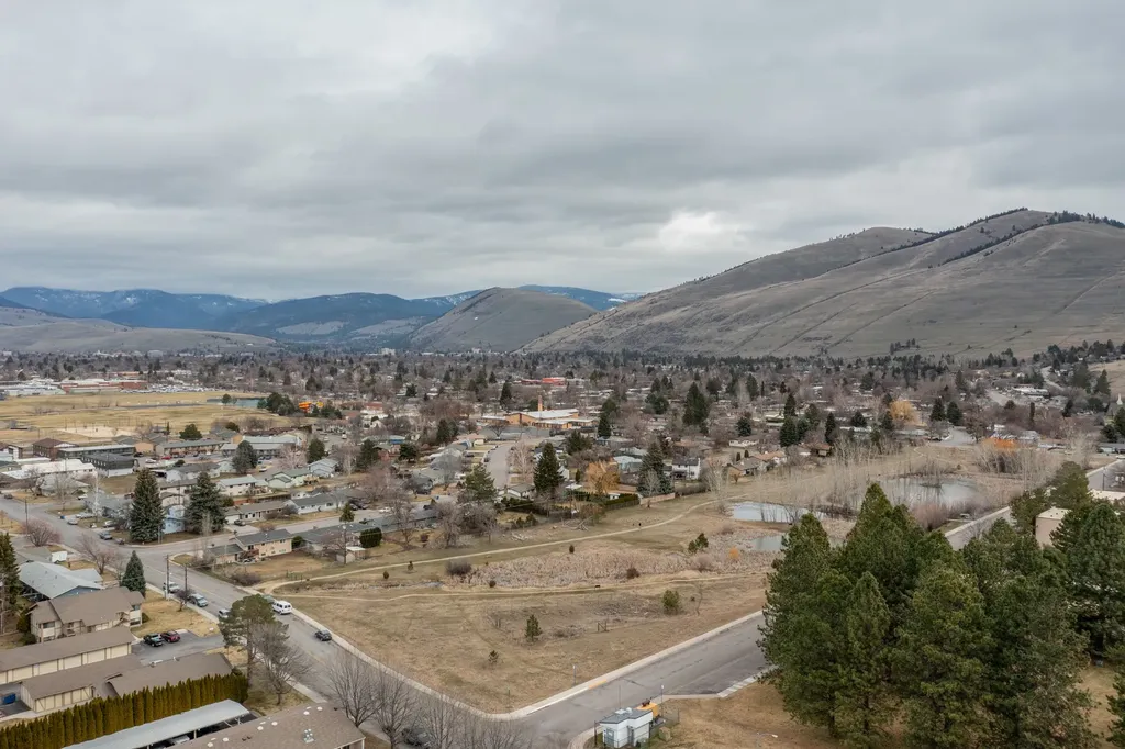 3811 Stephens Avenue Missoula MT 59801