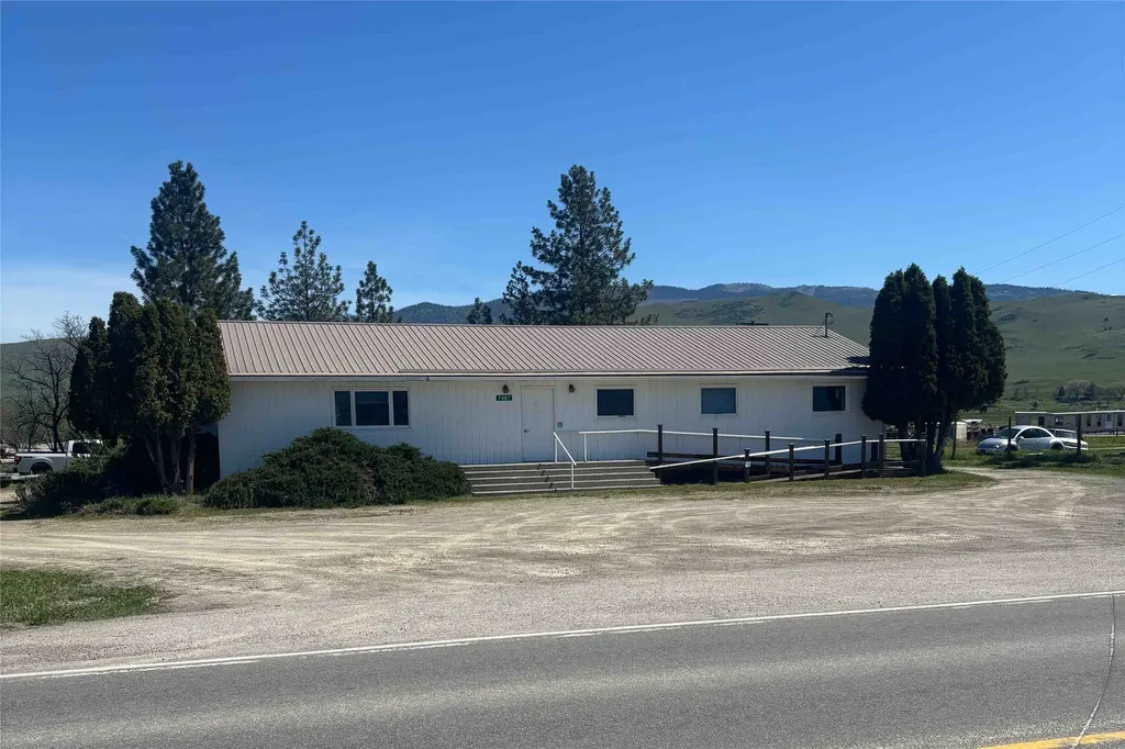 7487 Mount Highway 200 Plains MT 59859