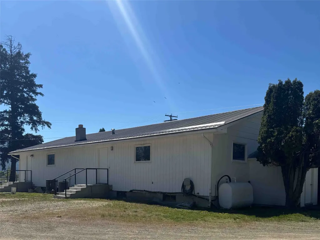 7487 Mount Highway 200 Plains MT 59859
