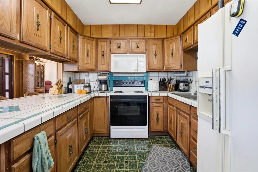 601 Somers Road Somers MT 59932