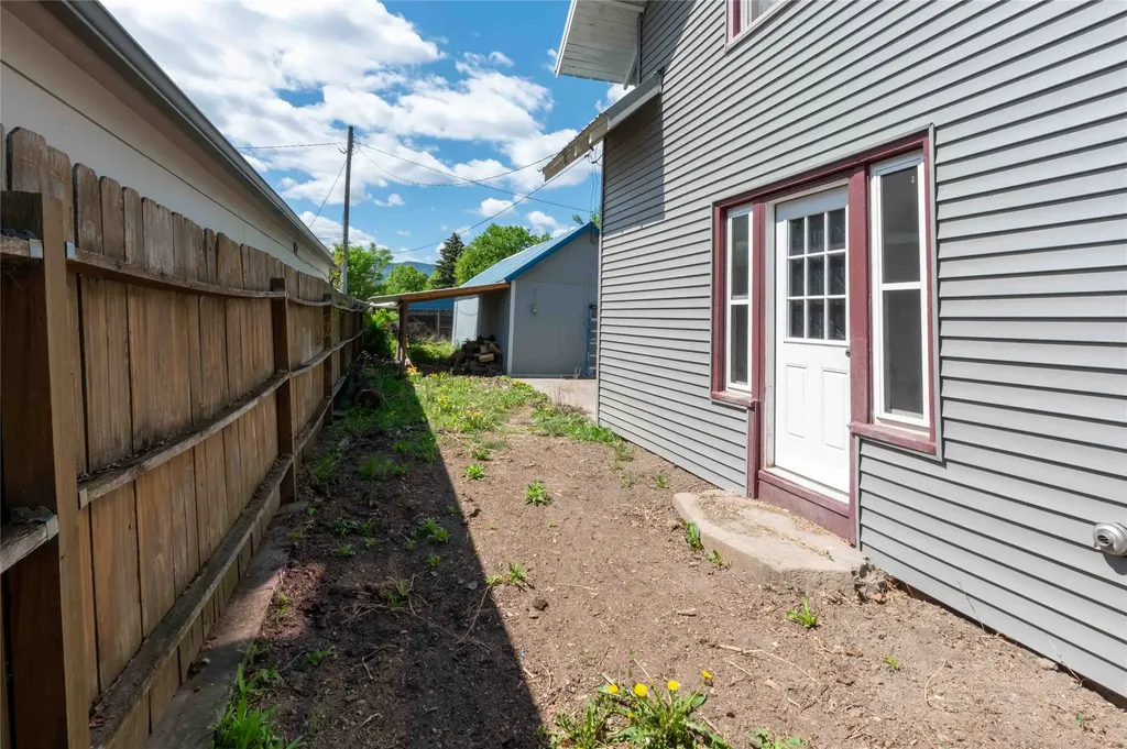 103 W Meany Street Plains MT 59859