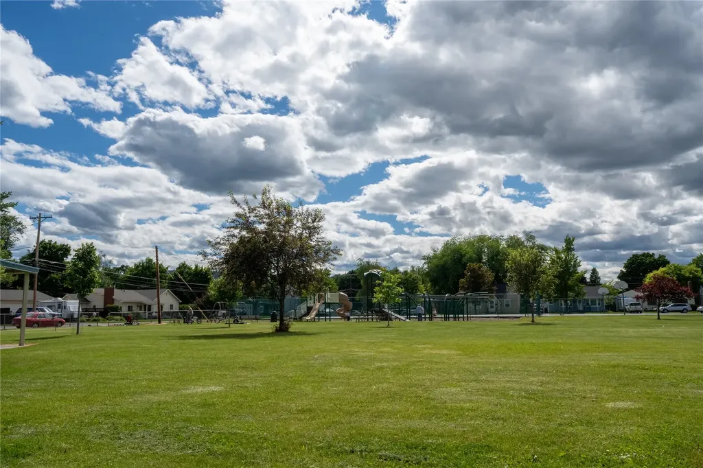 925 8th Avenue E Kalispell MT 59901