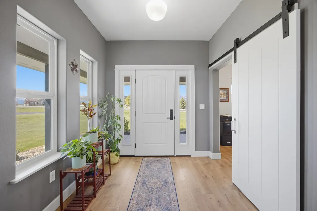 125 Lone Tree Way Corvallis MT 59828