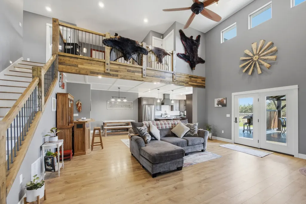 125 Lone Tree Way Corvallis MT 59828