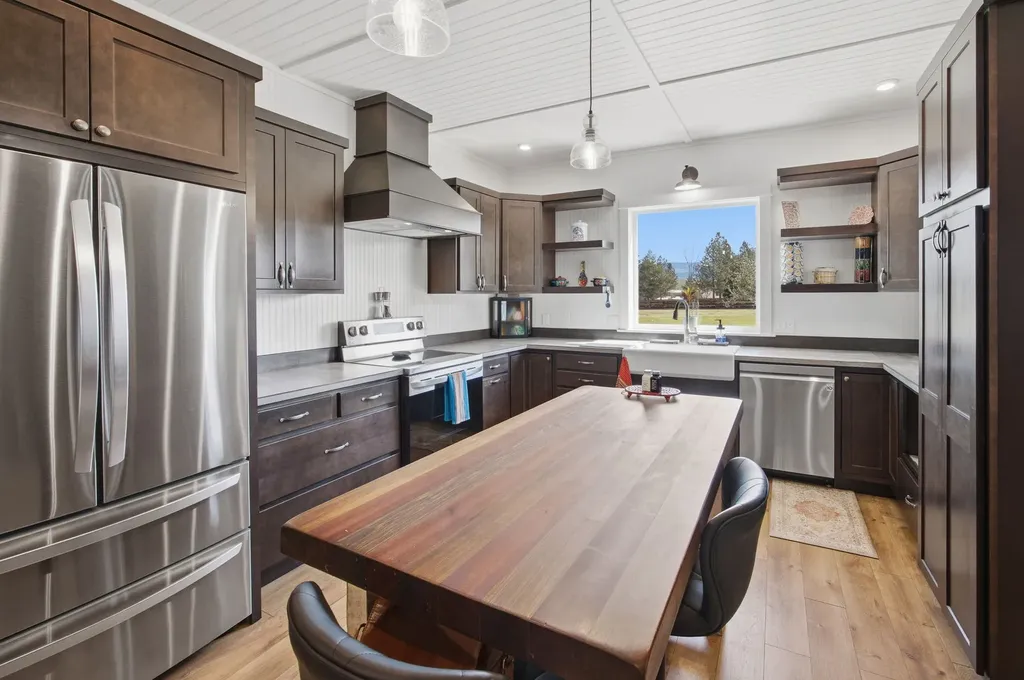 125 Lone Tree Way Corvallis MT 59828