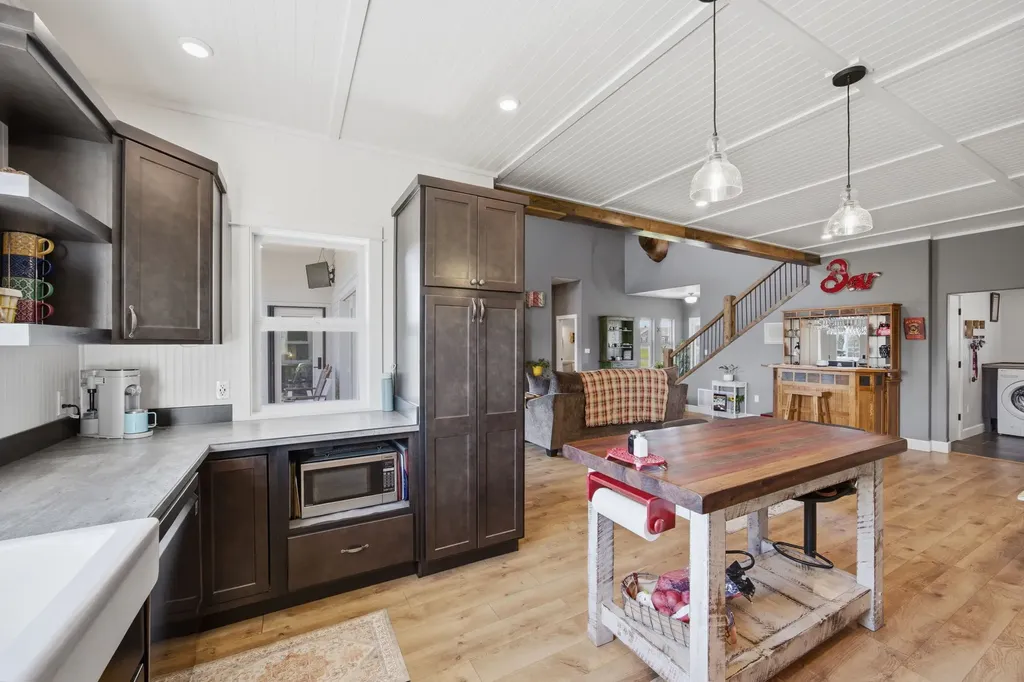 125 Lone Tree Way Corvallis MT 59828
