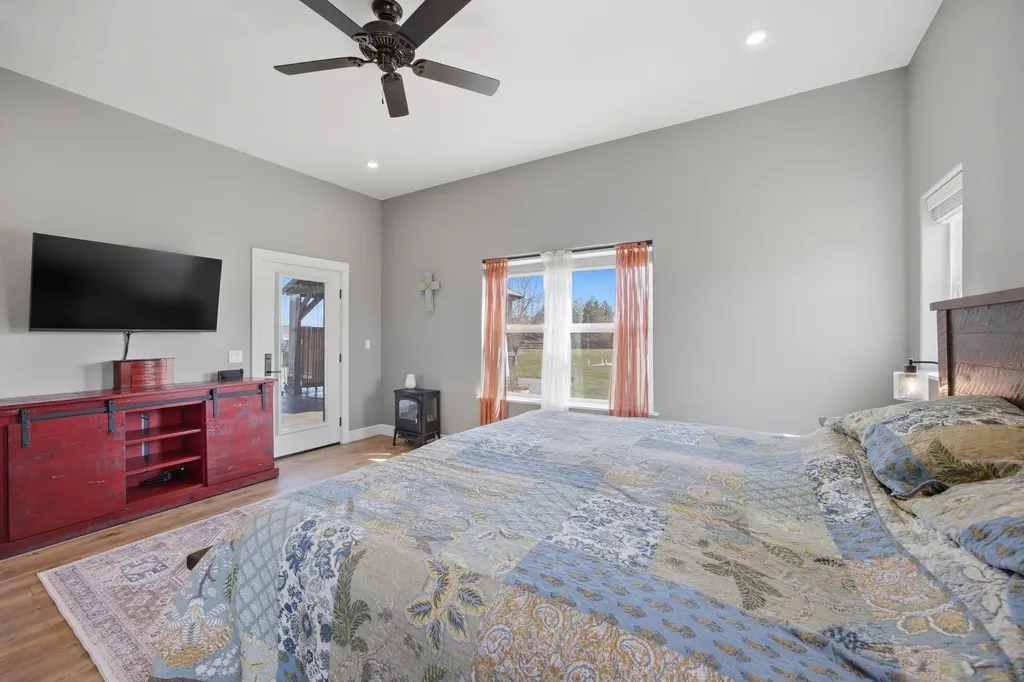 125 Lone Tree Way Corvallis MT 59828