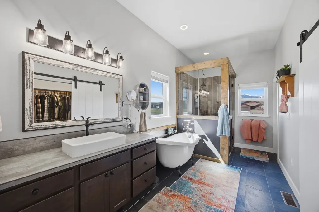 125 Lone Tree Way Corvallis MT 59828