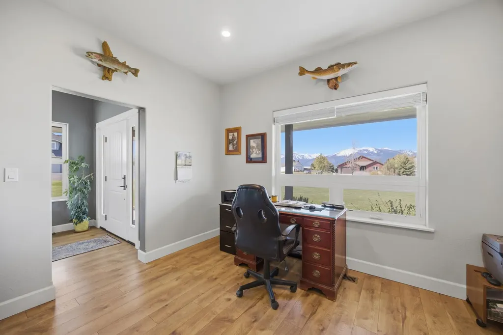 125 Lone Tree Way Corvallis MT 59828
