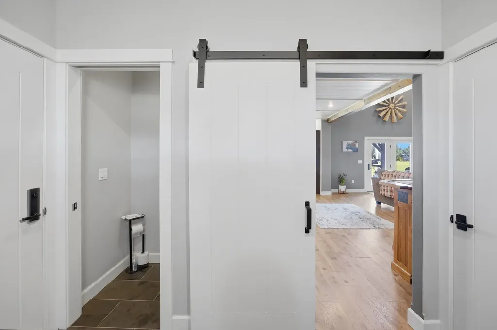 125 Lone Tree Way Corvallis MT 59828