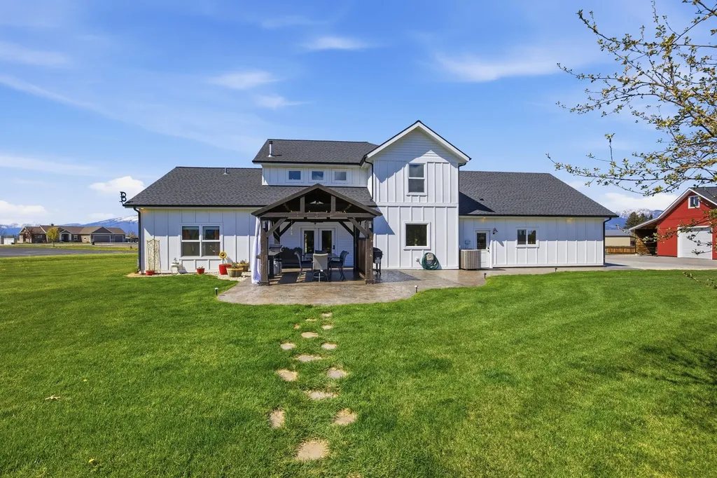 125 Lone Tree Way Corvallis MT 59828