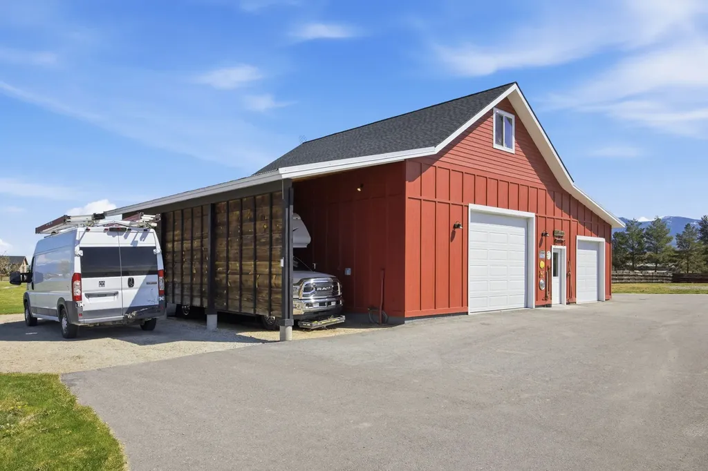 125 Lone Tree Way Corvallis MT 59828