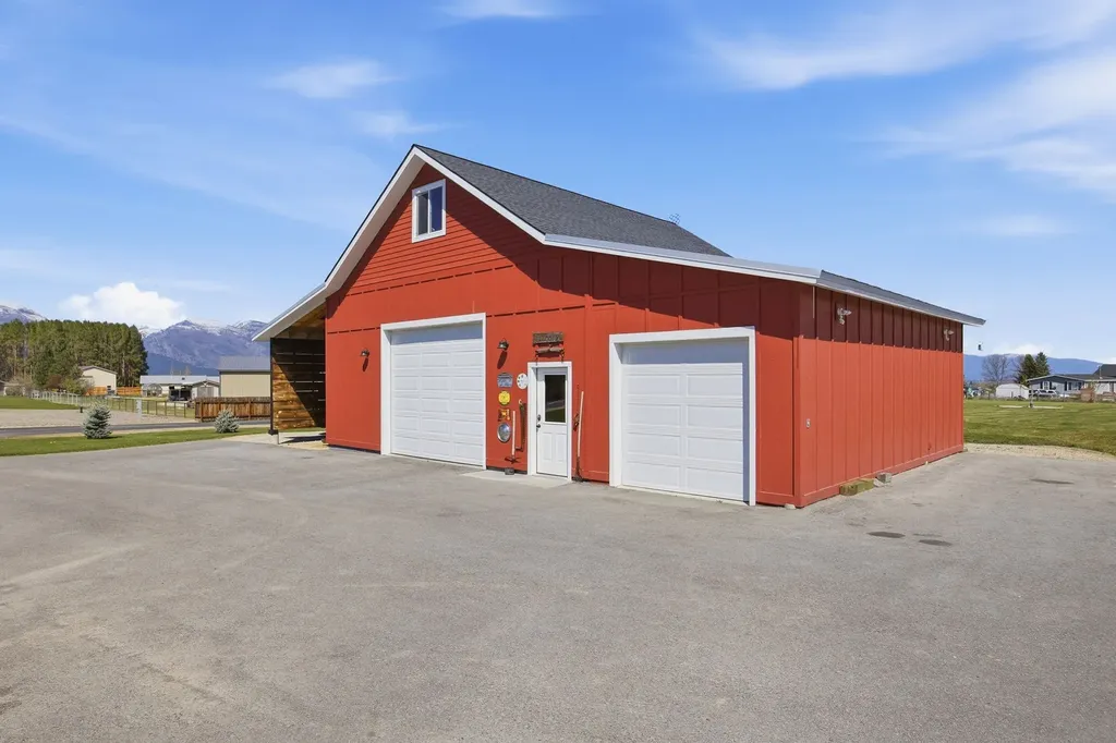 125 Lone Tree Way Corvallis MT 59828