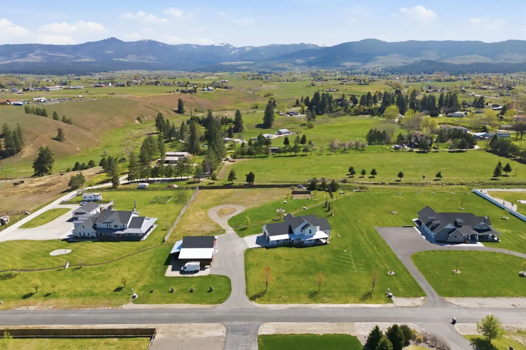 125 Lone Tree Way Corvallis MT 59828