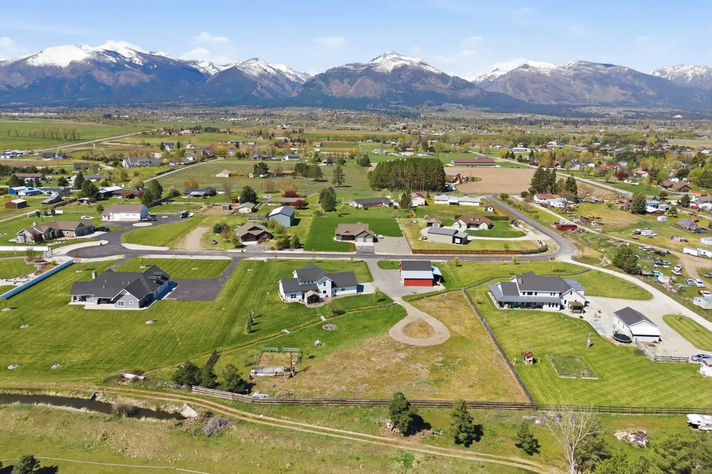 125 Lone Tree Way Corvallis MT 59828
