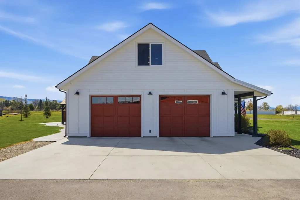 125 Lone Tree Way Corvallis MT 59828