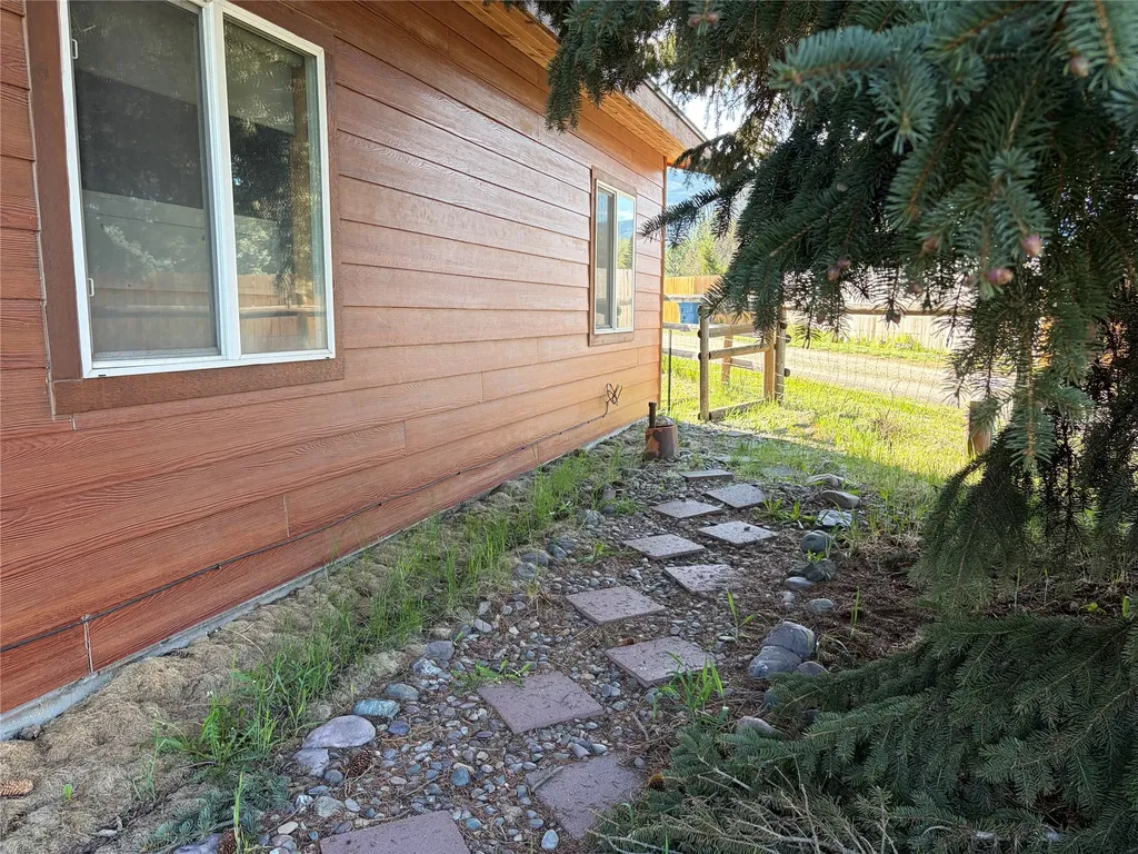 20555 Old Us Highway 93 Florence MT 59833