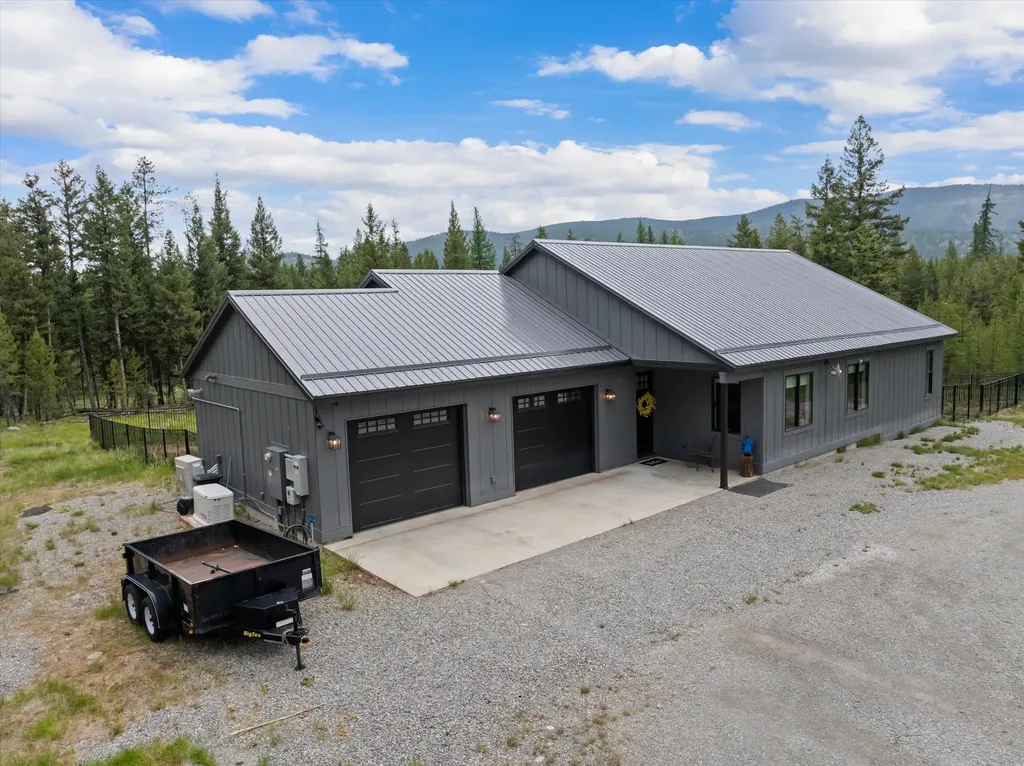 1128 Marion Hubbart Spur Marion MT 59925