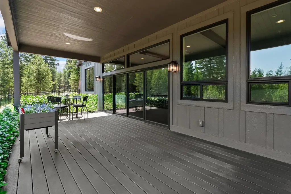 1128 Marion Hubbart Spur Marion MT 59925