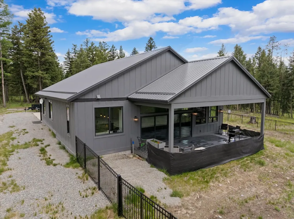1128 Marion Hubbart Spur Marion MT 59925