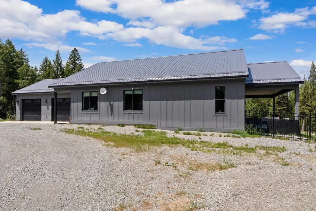 1128 Marion Hubbart Spur Marion MT 59925