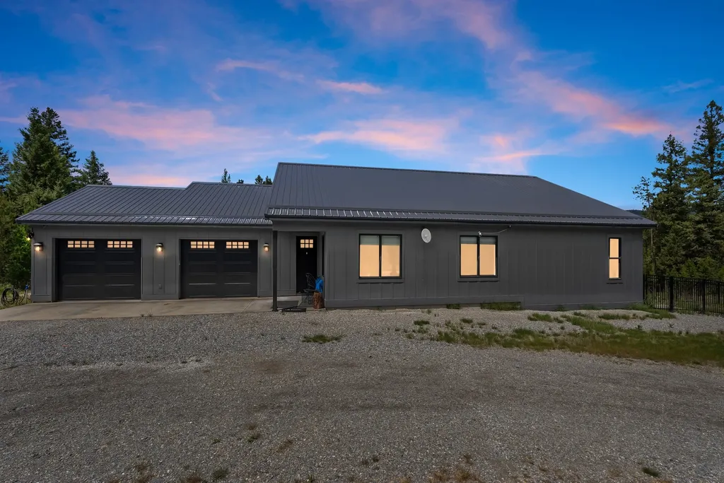 1128 Marion Hubbart Spur Marion MT 59925
