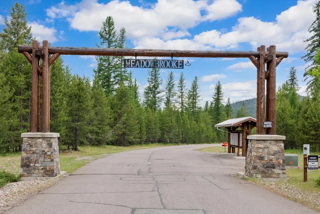 1128 Marion Hubbart Spur Marion MT 59925