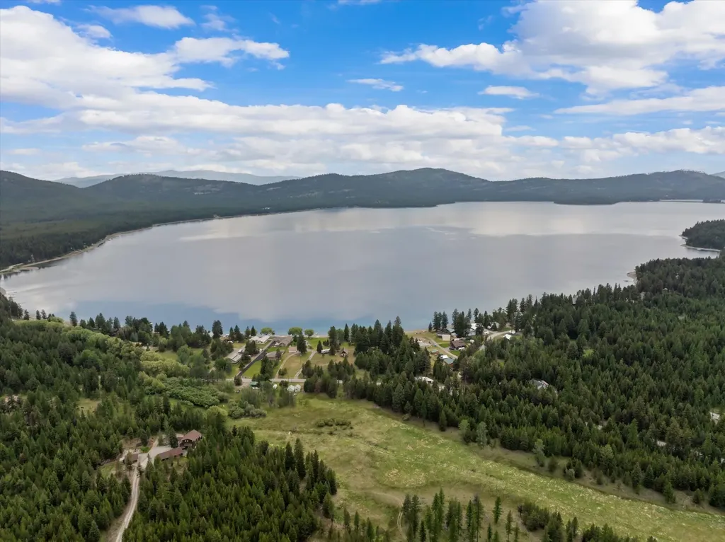 1128 Marion Hubbart Spur Marion MT 59925