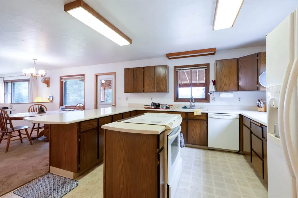 34 Baldy View Lane Plains MT 59859