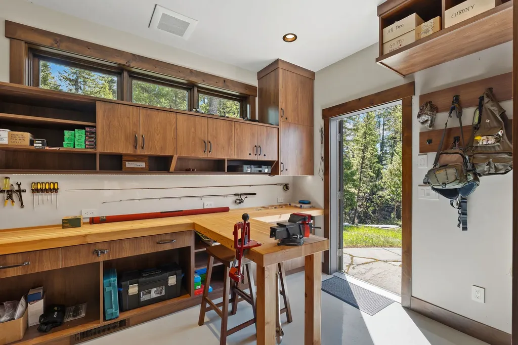 116 Bitterroot Cove Court Marion MT 59925