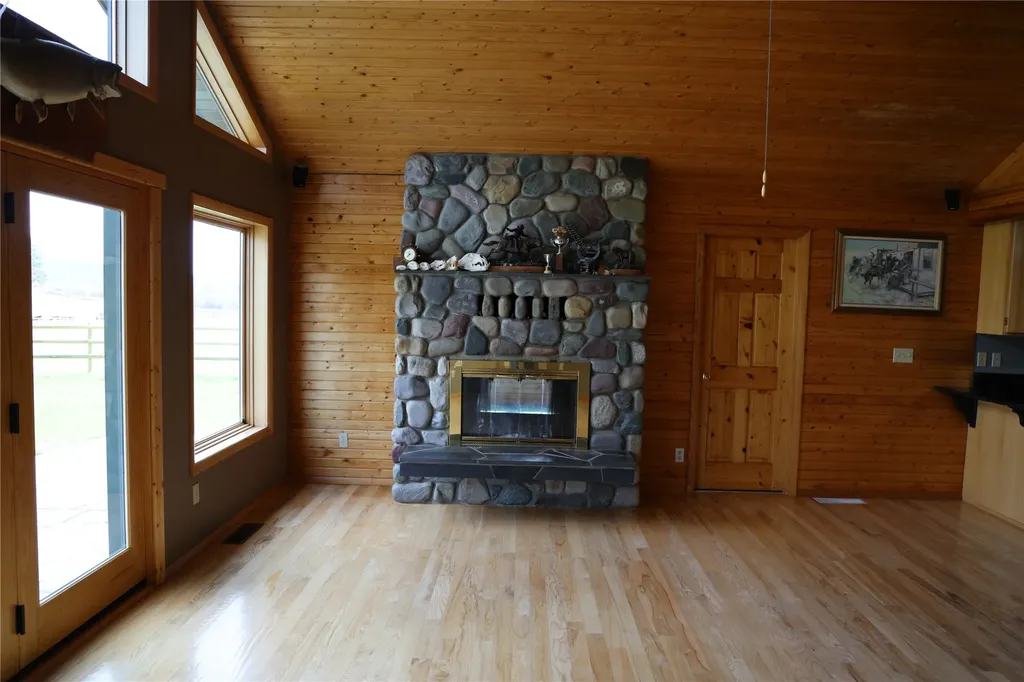 41694 Canal Road Ronan MT 59864