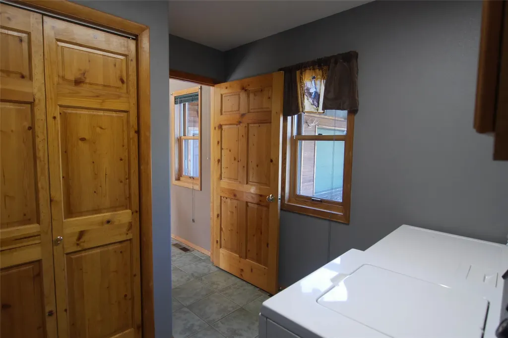 41694 Canal Road Ronan MT 59864