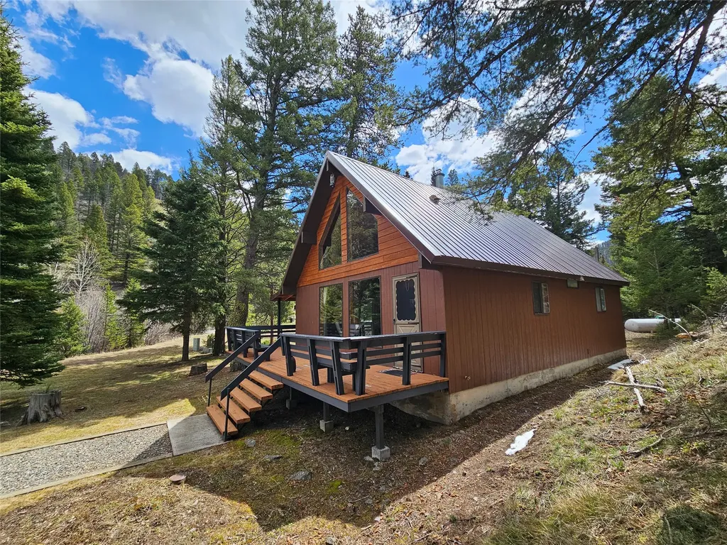 2220 Hogum Creek Road Lincoln MT 59639