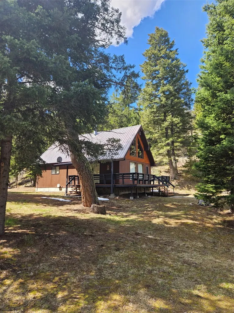 2220 Hogum Creek Road Lincoln MT 59639