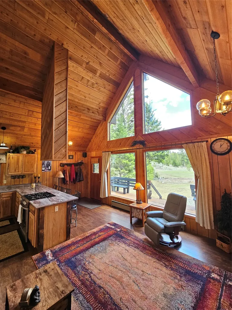 2220 Hogum Creek Road Lincoln MT 59639