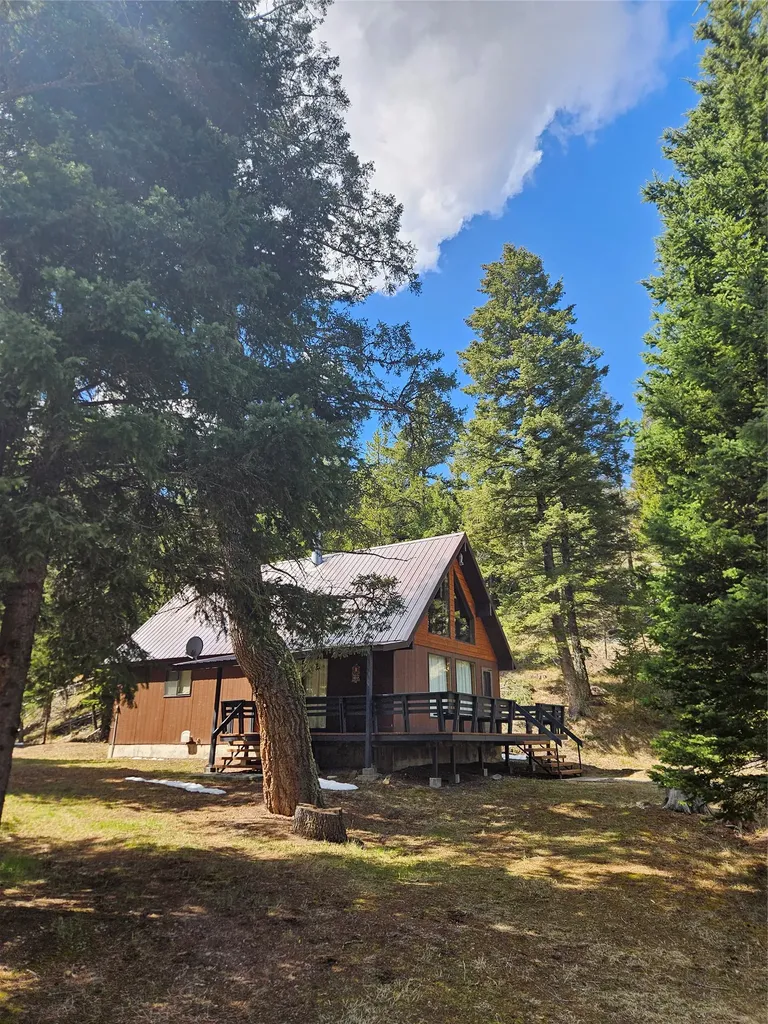 2220 Hogum Creek Road Lincoln MT 59639
