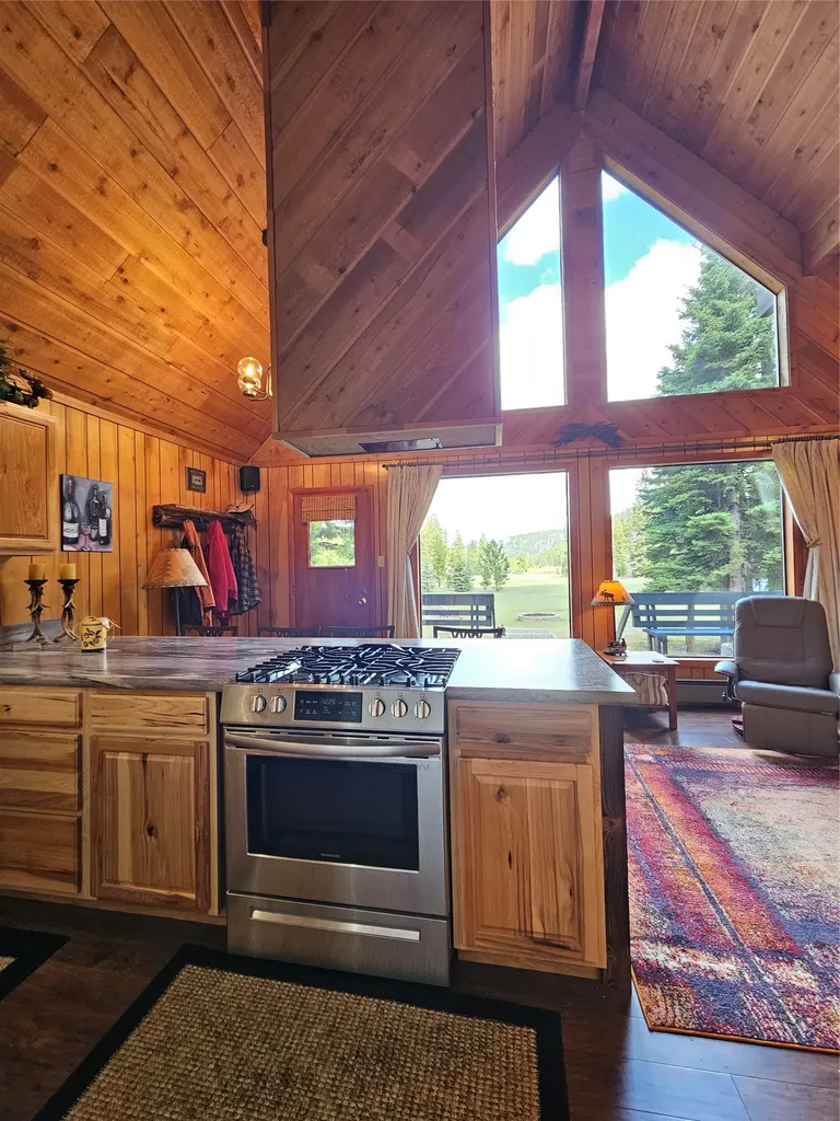 2220 Hogum Creek Road Lincoln MT 59639
