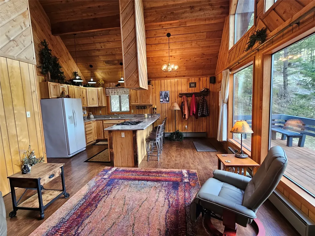 2220 Hogum Creek Road Lincoln MT 59639