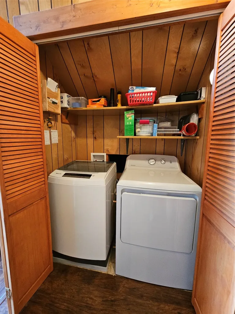 2220 Hogum Creek Road Lincoln MT 59639