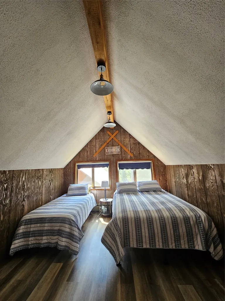 2220 Hogum Creek Road Lincoln MT 59639