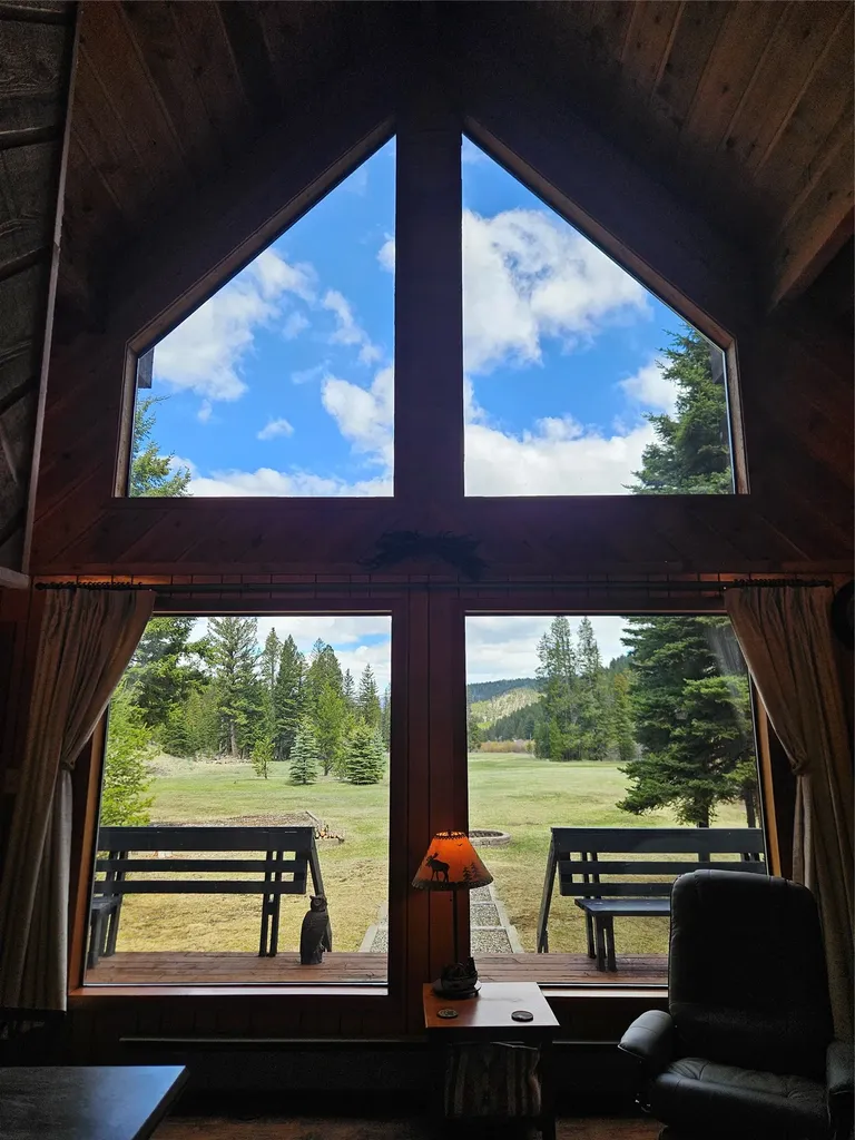 2220 Hogum Creek Road Lincoln MT 59639