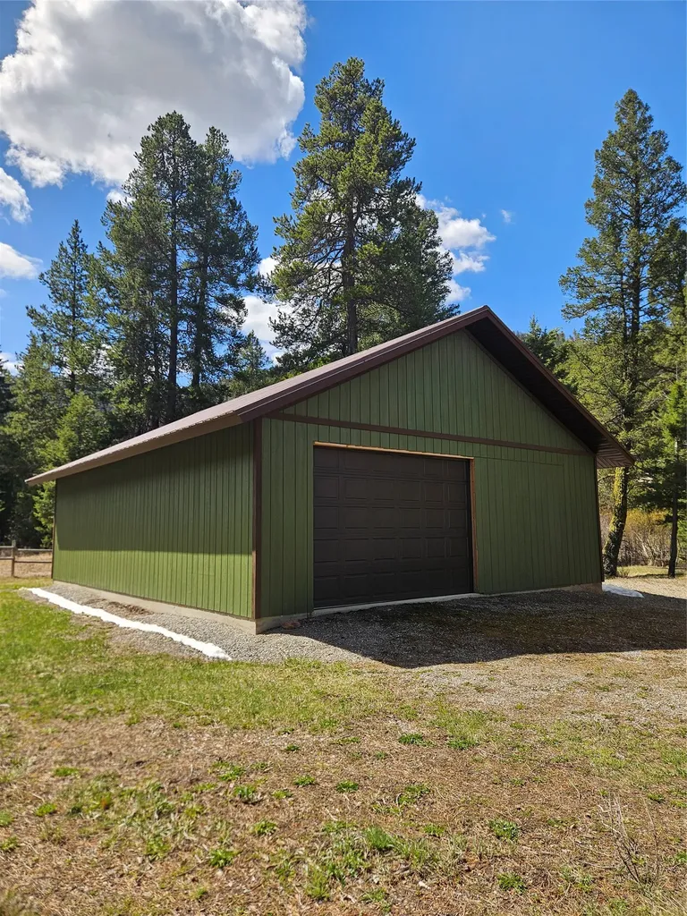2220 Hogum Creek Road Lincoln MT 59639