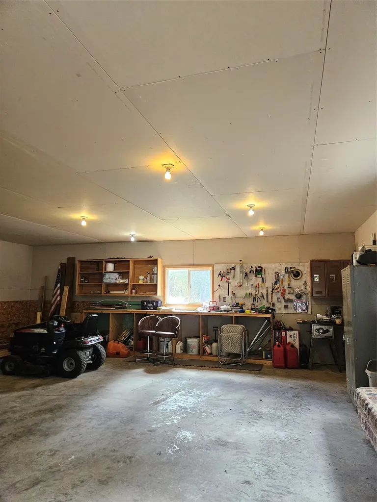 2220 Hogum Creek Road Lincoln MT 59639