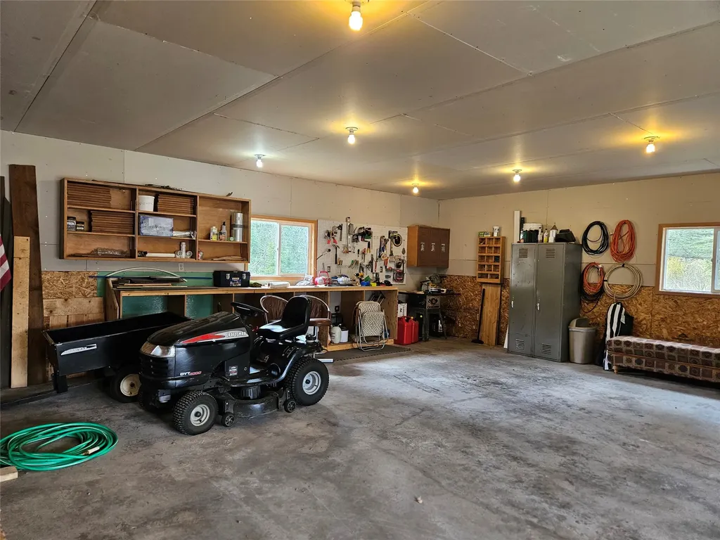 2220 Hogum Creek Road Lincoln MT 59639