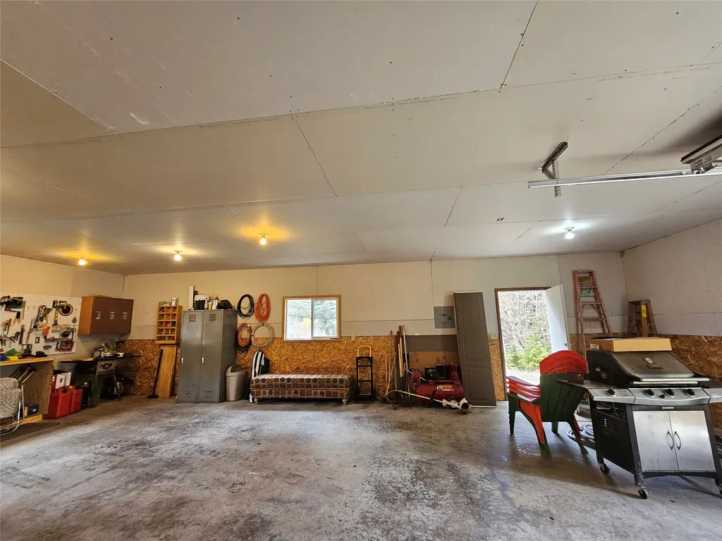 2220 Hogum Creek Road Lincoln MT 59639