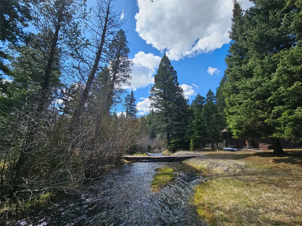 2220 Hogum Creek Road Lincoln MT 59639