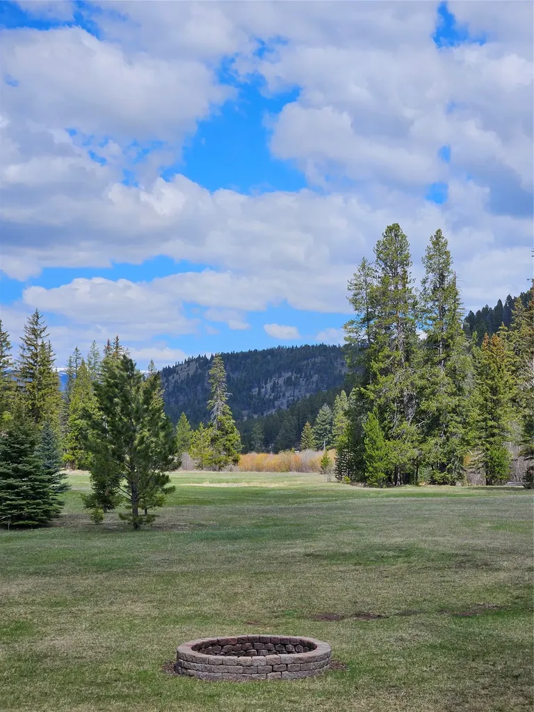 2220 Hogum Creek Road Lincoln MT 59639
