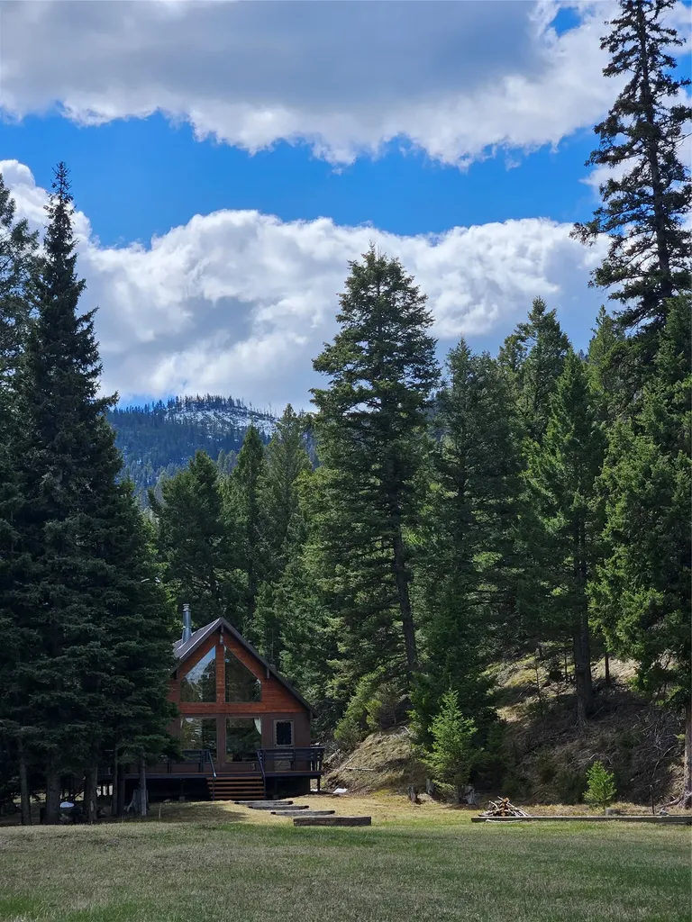 2220 Hogum Creek Road Lincoln MT 59639